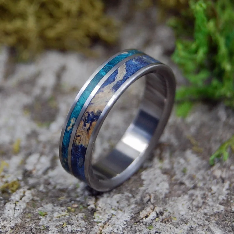 Blue Box Elder Bliss | Men's Blue Box Elder Wood & Titanium Wedding Ring